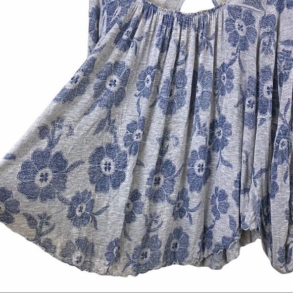 Free People Blue Grey Floral Boho Peasant Top - Picture 7 of 8